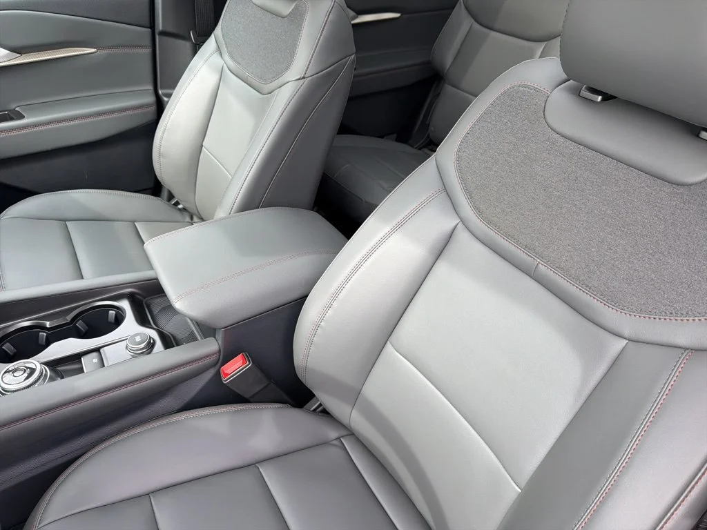 New 2026 Carbonized Gray Metallic Ford Active image 10