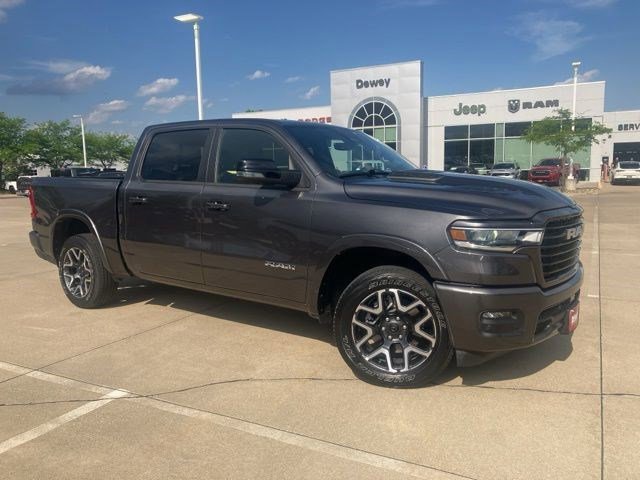 2025 RAM 1500 Laramie 4x4 Crew Cab 5'7's photo
