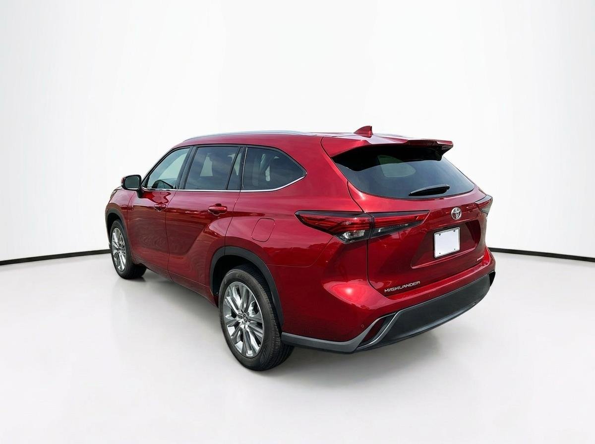 Used 2021 Ruby Flare Pearl Toyota Limited image 8