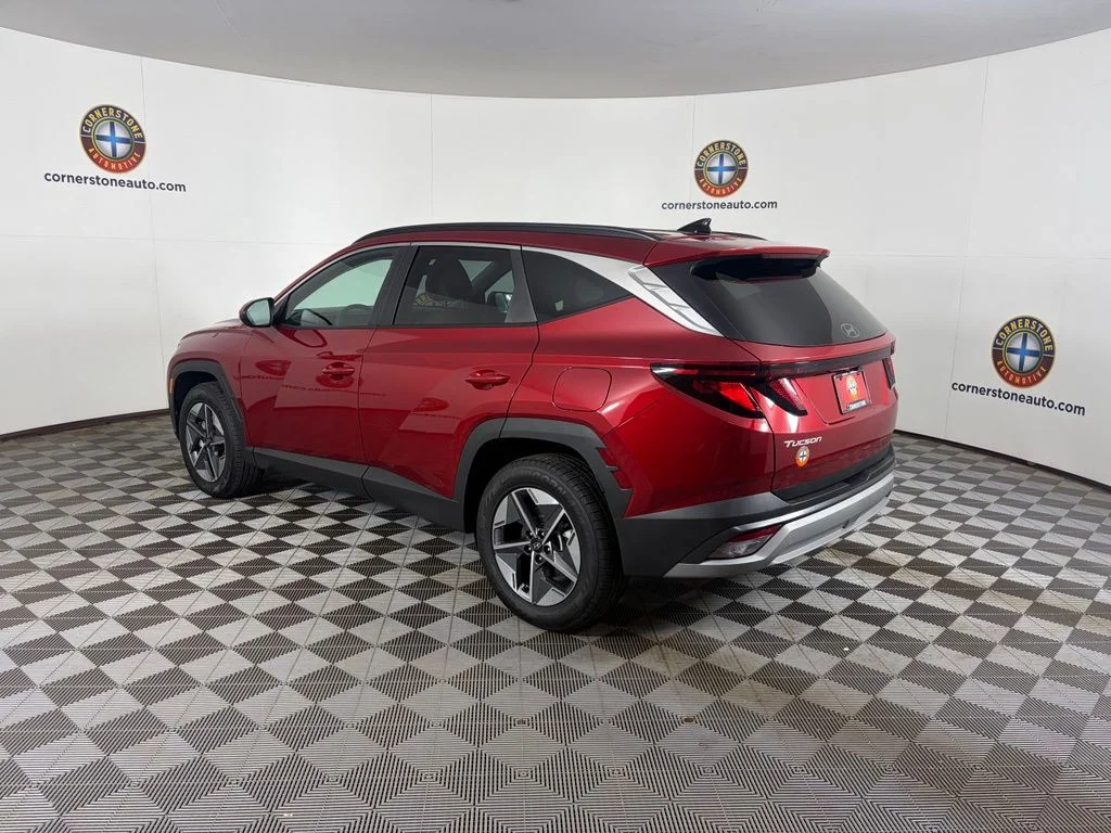 Used 2025 Red Hyundai SEL image 19