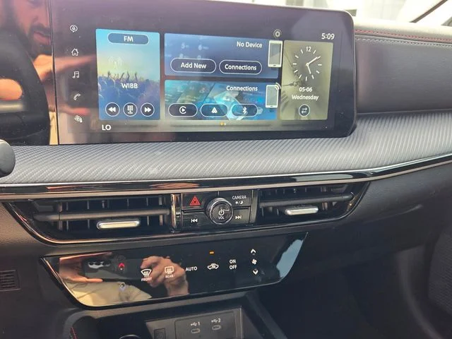 Used 2025 Gray Nissan SR image 20