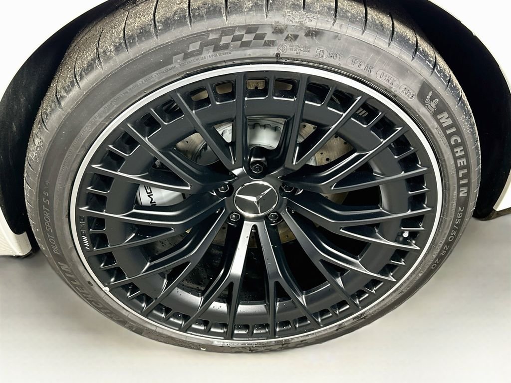 New 2027 MANUFAKTUR Moonlight White Metallic Mercedes-Benz CLE 450 image 33
