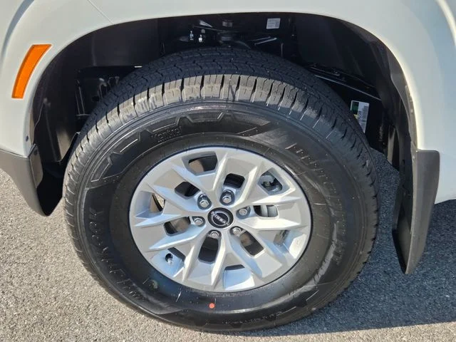 New 2027 Glacier White Nissan Crew Cab S image 9