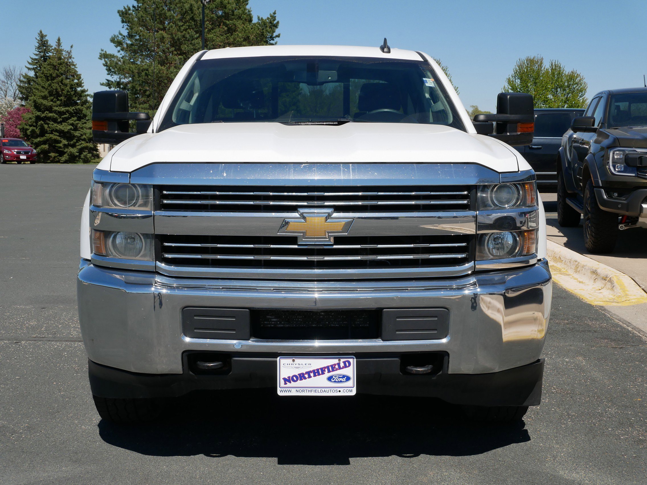 View vehicle photo 3
