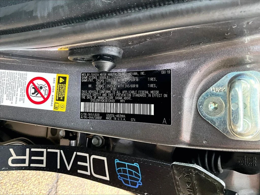 Used 2019 Gray Toyota XLE image 23