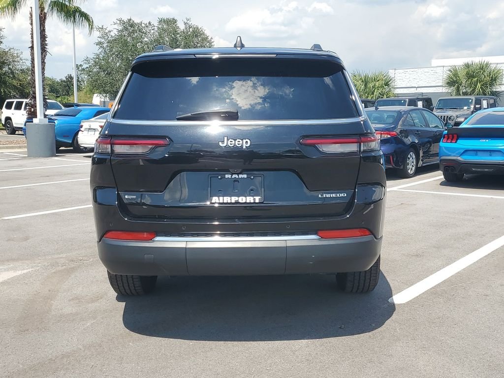 Used 2021 Black Jeep Laredo image 7