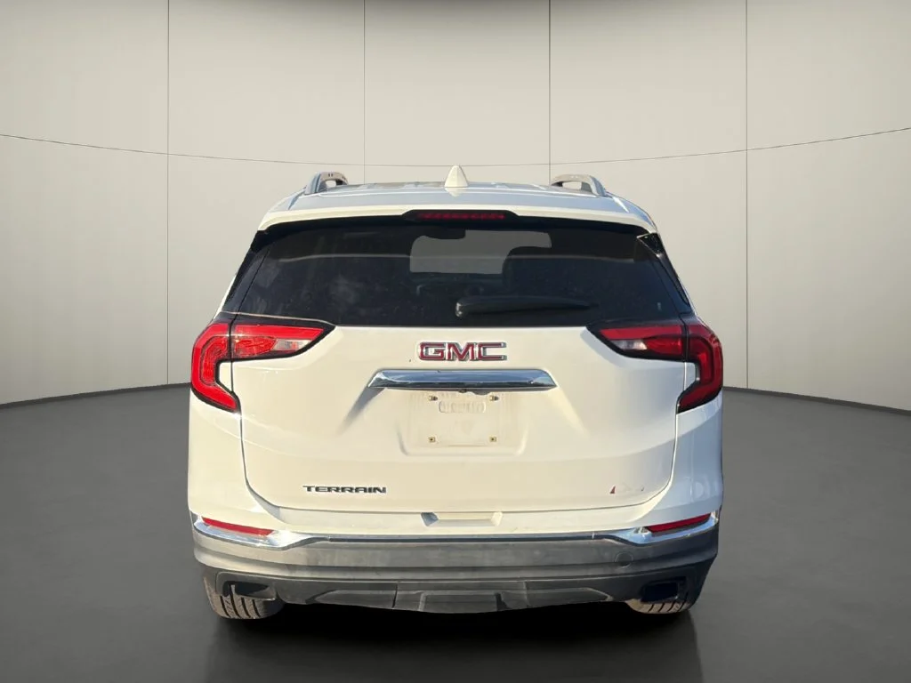 Used 2018 White GMC SLT image 6
