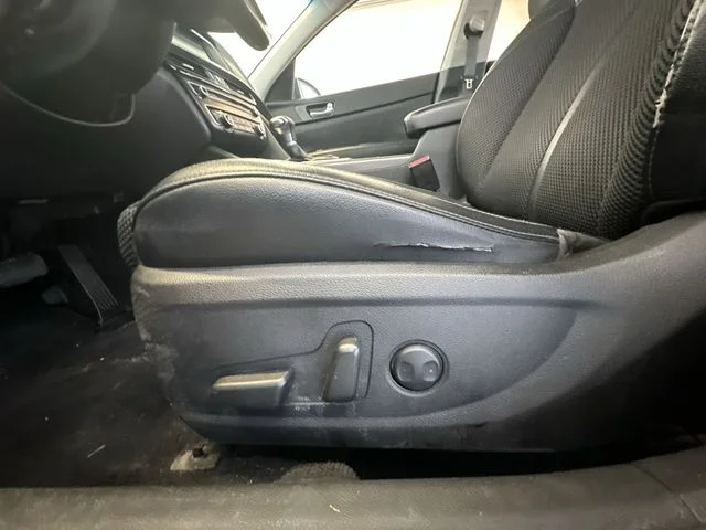 Used 2019 Black Kia S image 16