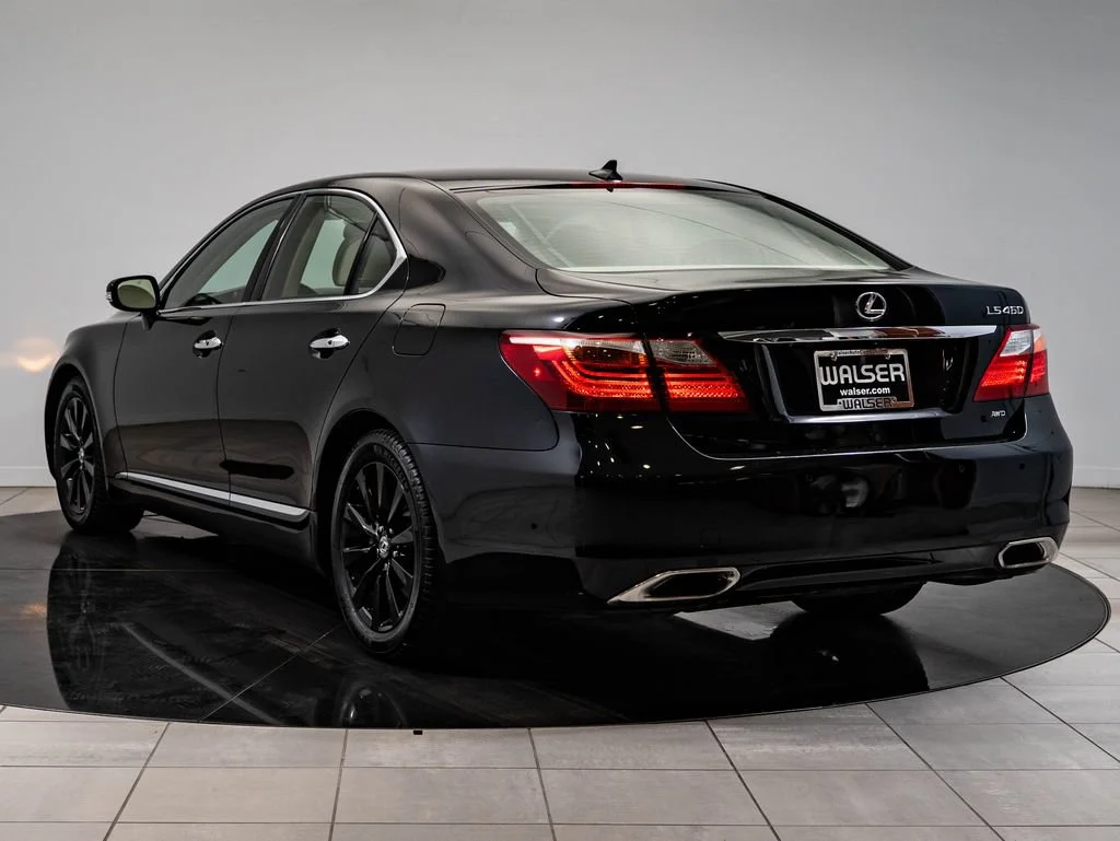 Used 2011 Obsidian Lexus 460 image 6