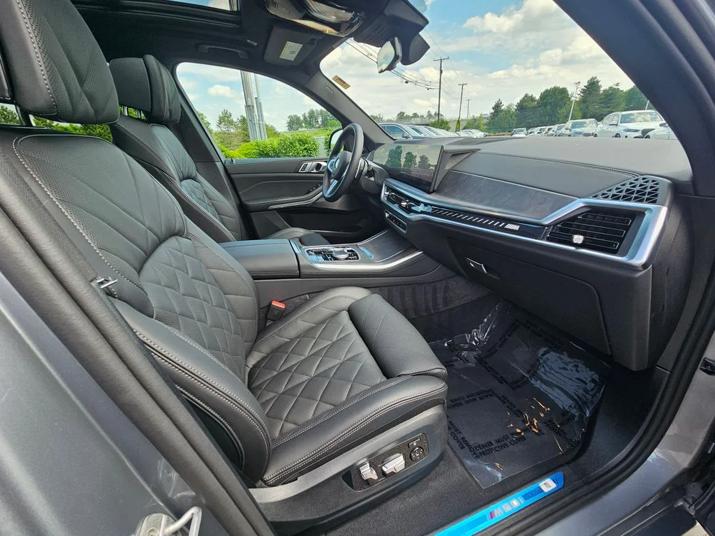 Certified Used 2026 Skyscraper Grey Metallic BMW M60i image 17