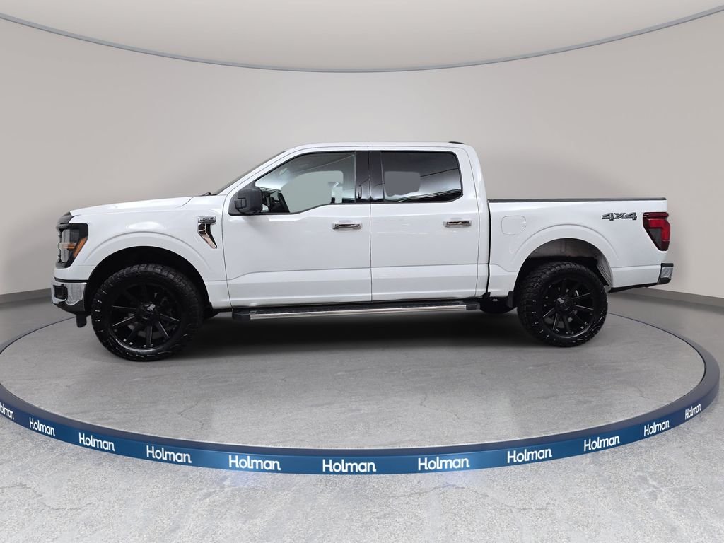Used 2024 Oxford White Ford XLT image 9