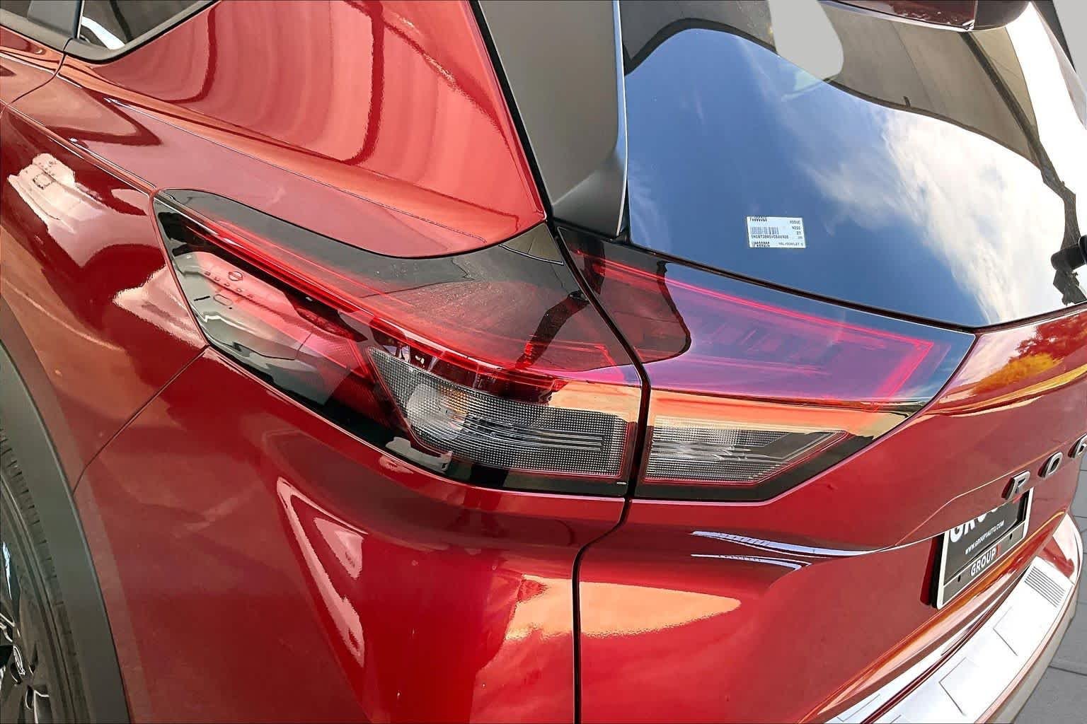 New 2027 Scarlet Ember Tintcoat Nissan SV image 12