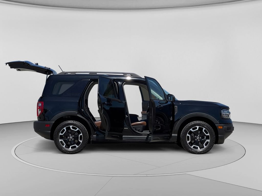 Used 2022 Shadow Black Ford Outer Banks image 29