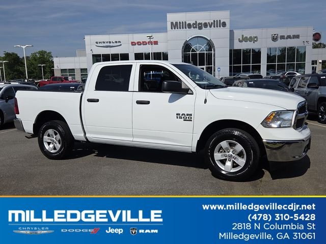 2023 RAM 1500 Classic SLT 4x4 Crew Cab 5'7's photo