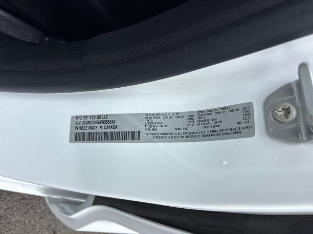 New 2027 Bright White Clear-Coat Exterior Paint Chrysler Select image 38