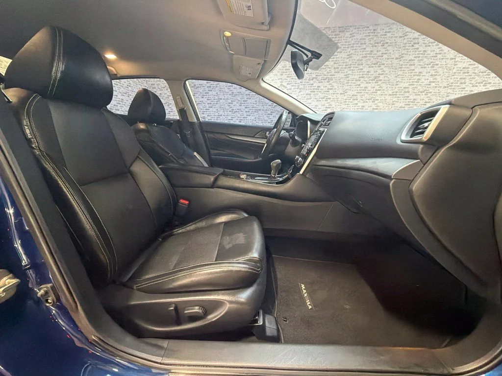Used 2017 Deep Blue Pearl Nissan 3.5 SV image 11