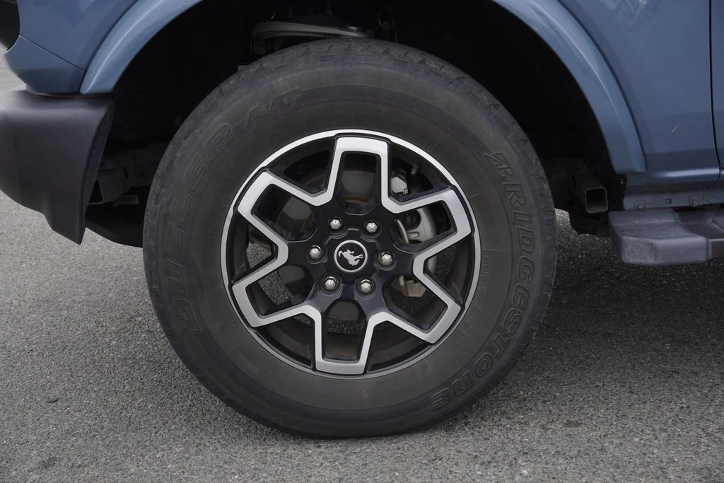 Used 2023 Gray Ford Outer Banks image 3