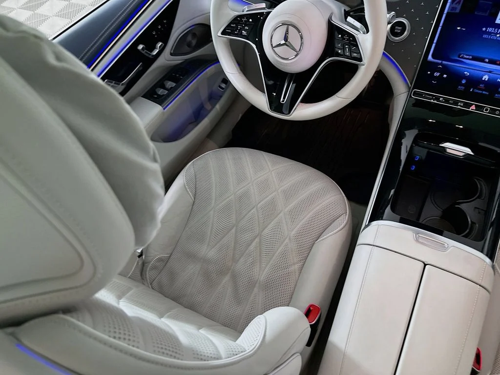 Used 2023 Blue Mercedes-Benz 450 image 21