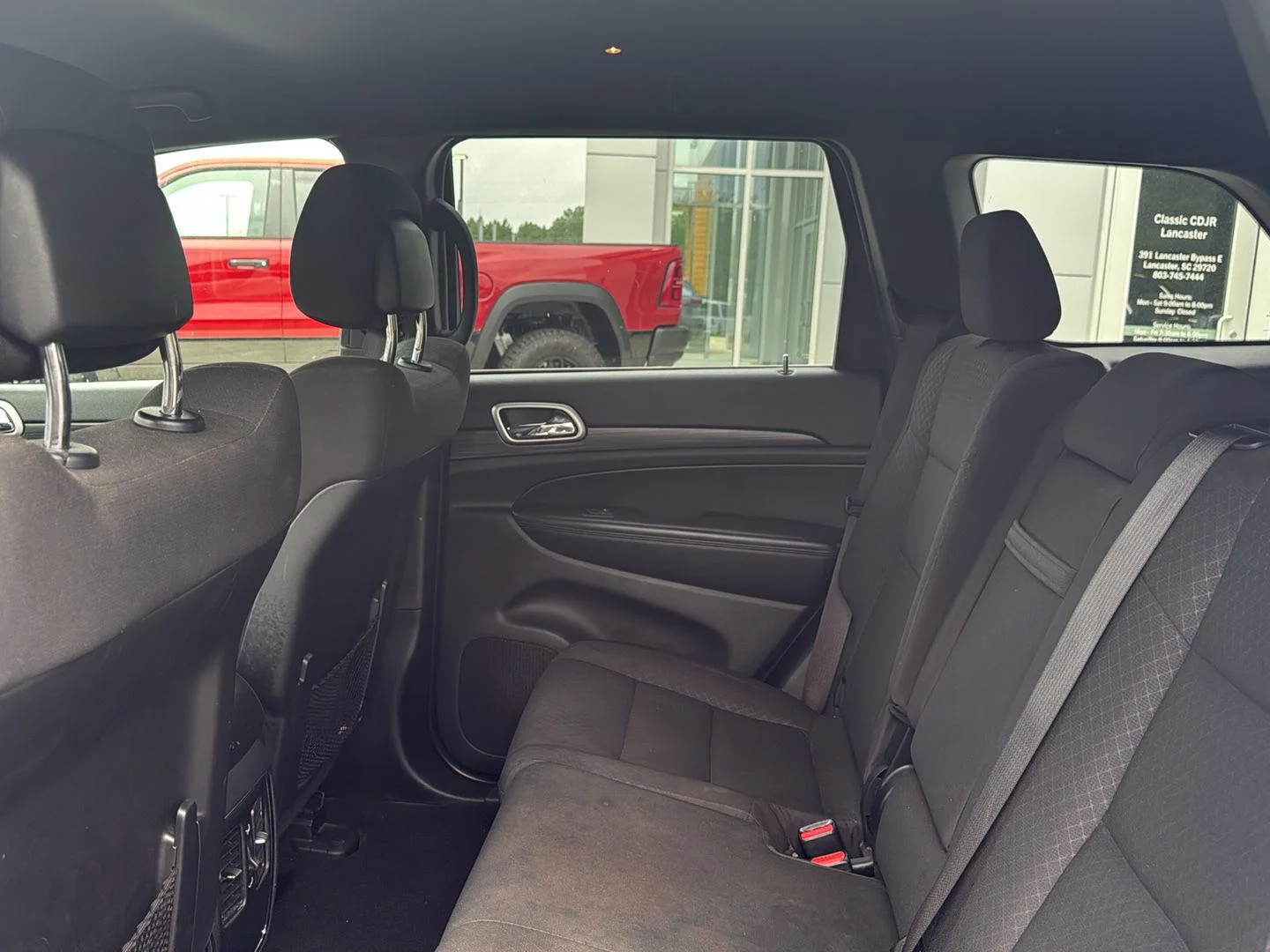 Used 2020 Billet Silver Metallic Jeep Laredo image 19