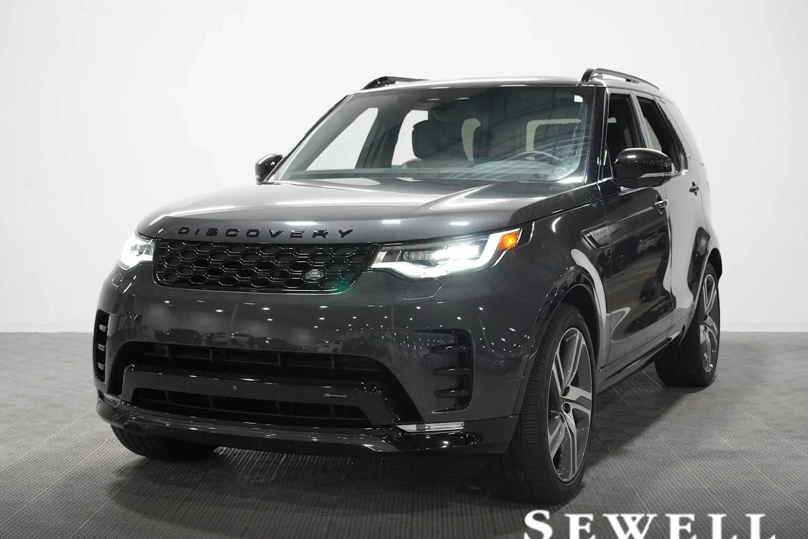 2023 Land Rover Discovery HSE R-Dynamic
