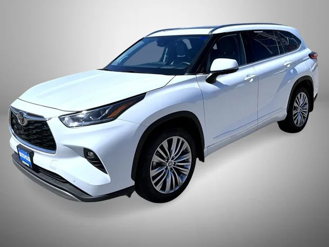 Pre-Owned 2022 Toyota Highlander Platinum 4D Sport Utility in