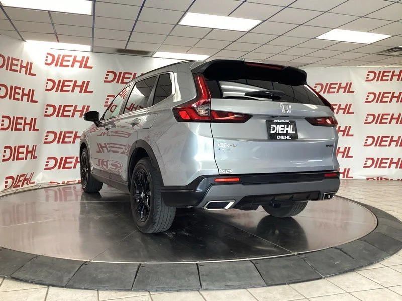 Used 2024  Honda Sport image 5