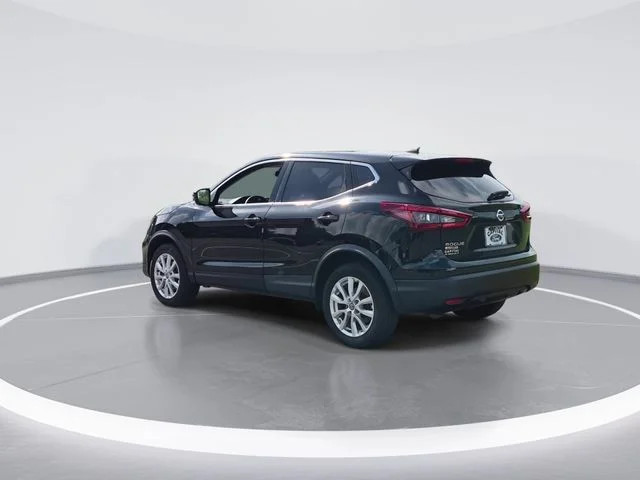 Used 2021 Black Nissan S image 6
