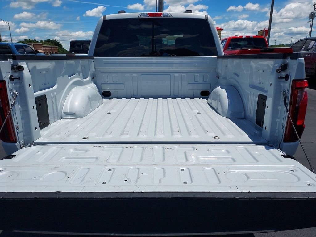 Used 2025 White Ford XLT image 28