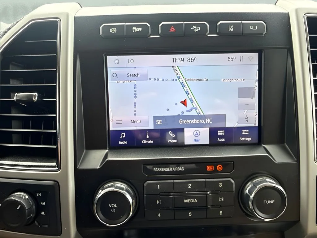 Used 2020 White Ford Lariat image 15