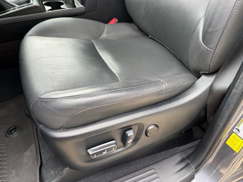 Used 2022 Gray Pearl Lexus 460 Luxury image 26