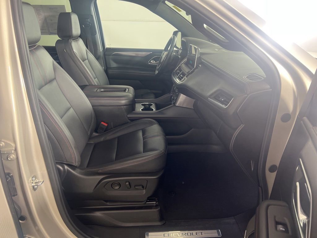 Used 2023 Empire Beige Metallic Chevrolet RST image 6