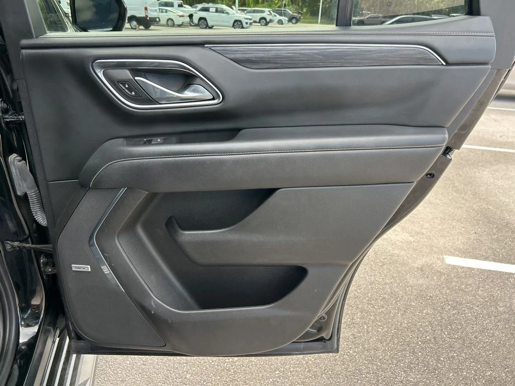 Used 2023 Onyx Black GMC SLT image 47