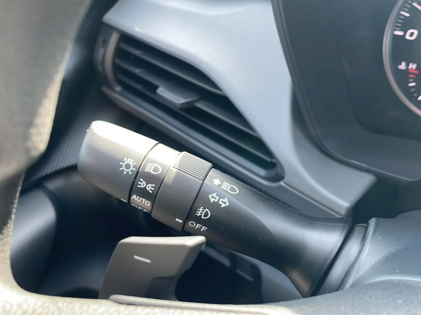 New 2026 Magnetite Gray Metallic Subaru Premium image 15