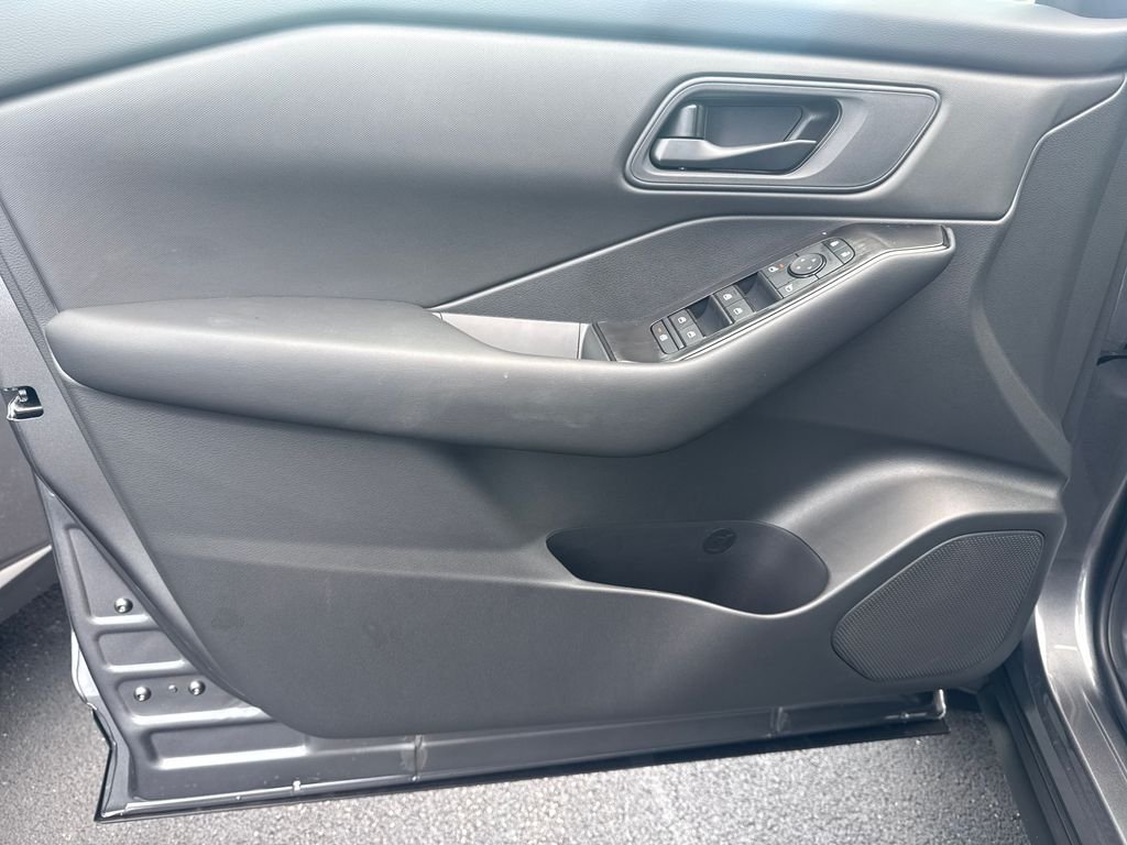 New 2026 Gray Nissan S image 13