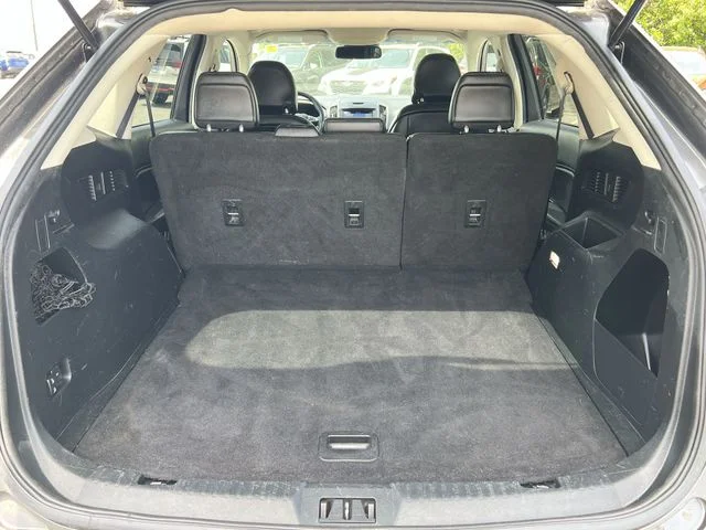 Used 2019 Gray Ford SEL image 26