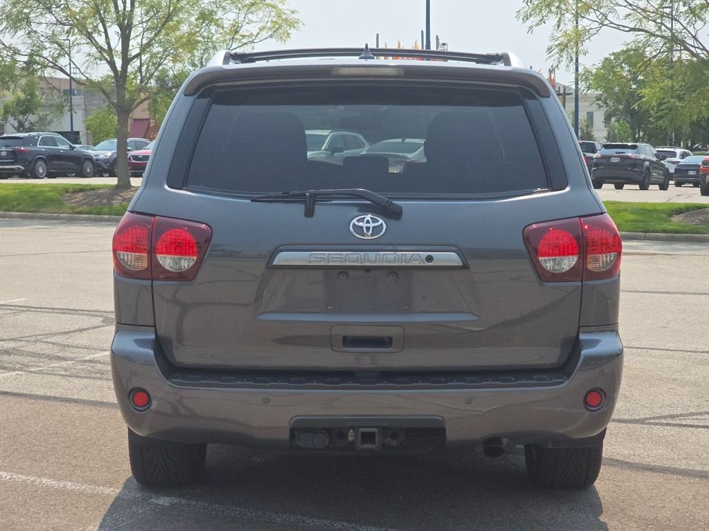 Used 2018 Magnetic Gray Metallic Toyota Platinum image 13