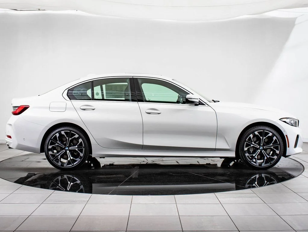 Used 2025 Alpine White BMW 330i xDrive image 11