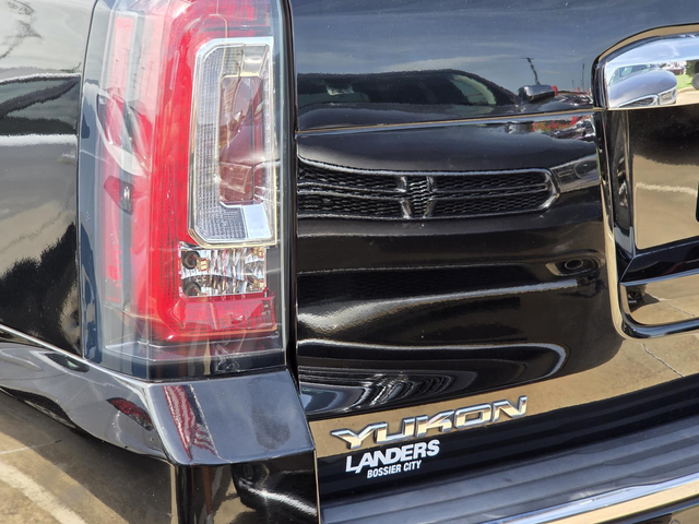 Used 2017 Black GMC Denali image 5