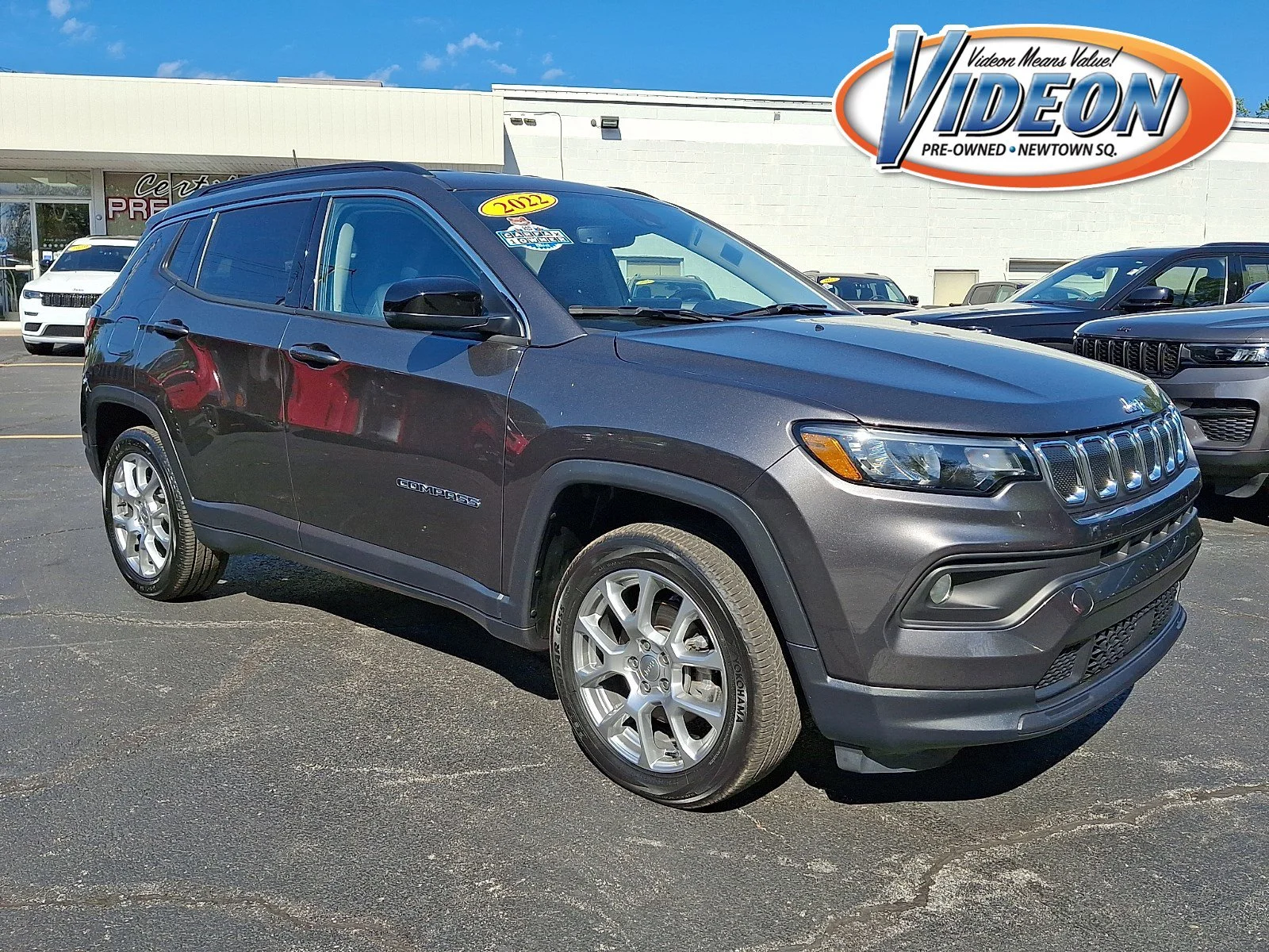 2022 Jeep Compass Latitude Lux 4X4's photo
