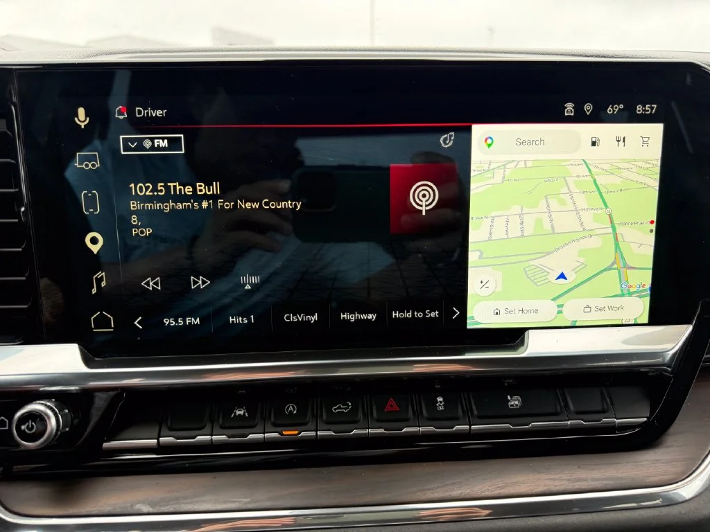 Used 2025 Silver GMC SLT image 12