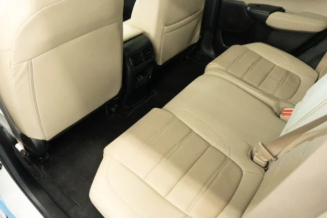 Used 2021 White Honda EX-L image 21