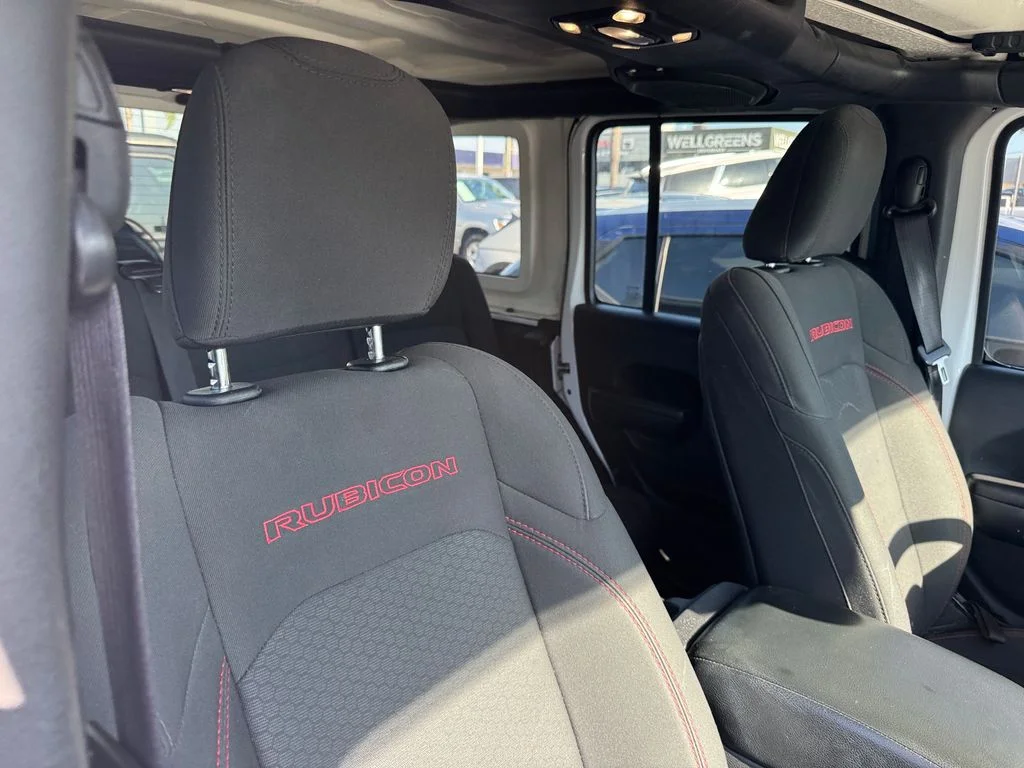 Used 2022 White Jeep Unlimited Rubicon image 4
