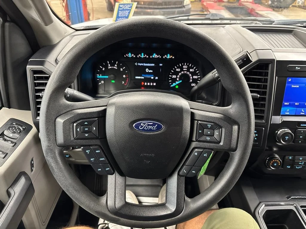 Used 2020 White Ford XL image 24