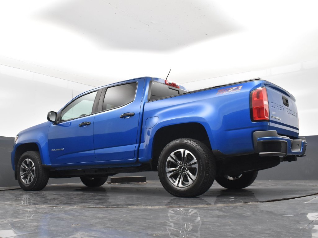 Used 2021 Blue Chevrolet Z71 image 26