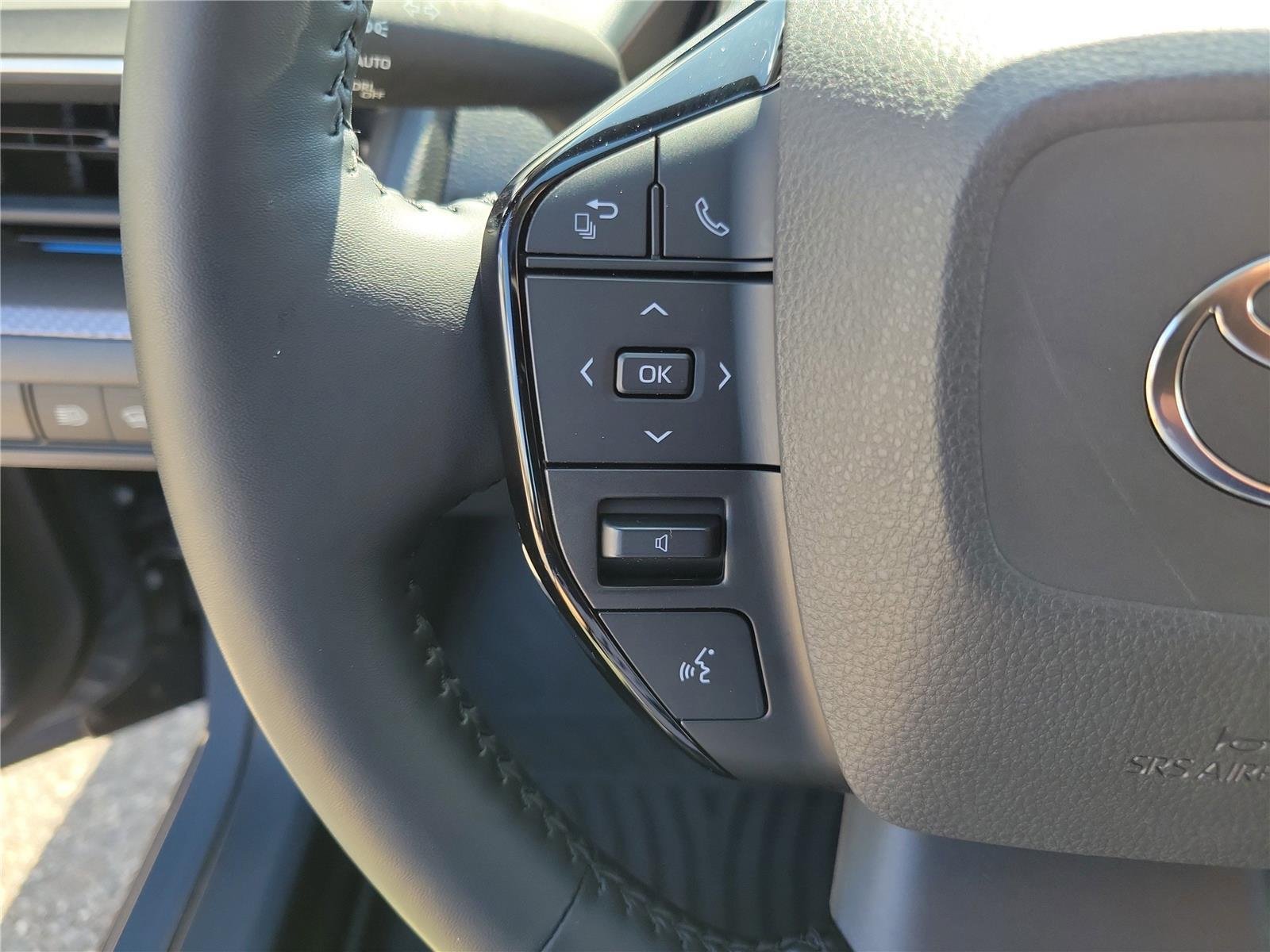 Used 2025 Guardian Gray Toyota Limited image 27