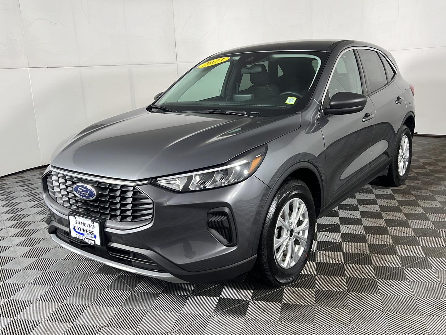 Used 2023 Gray Metallic Ford Active image 11