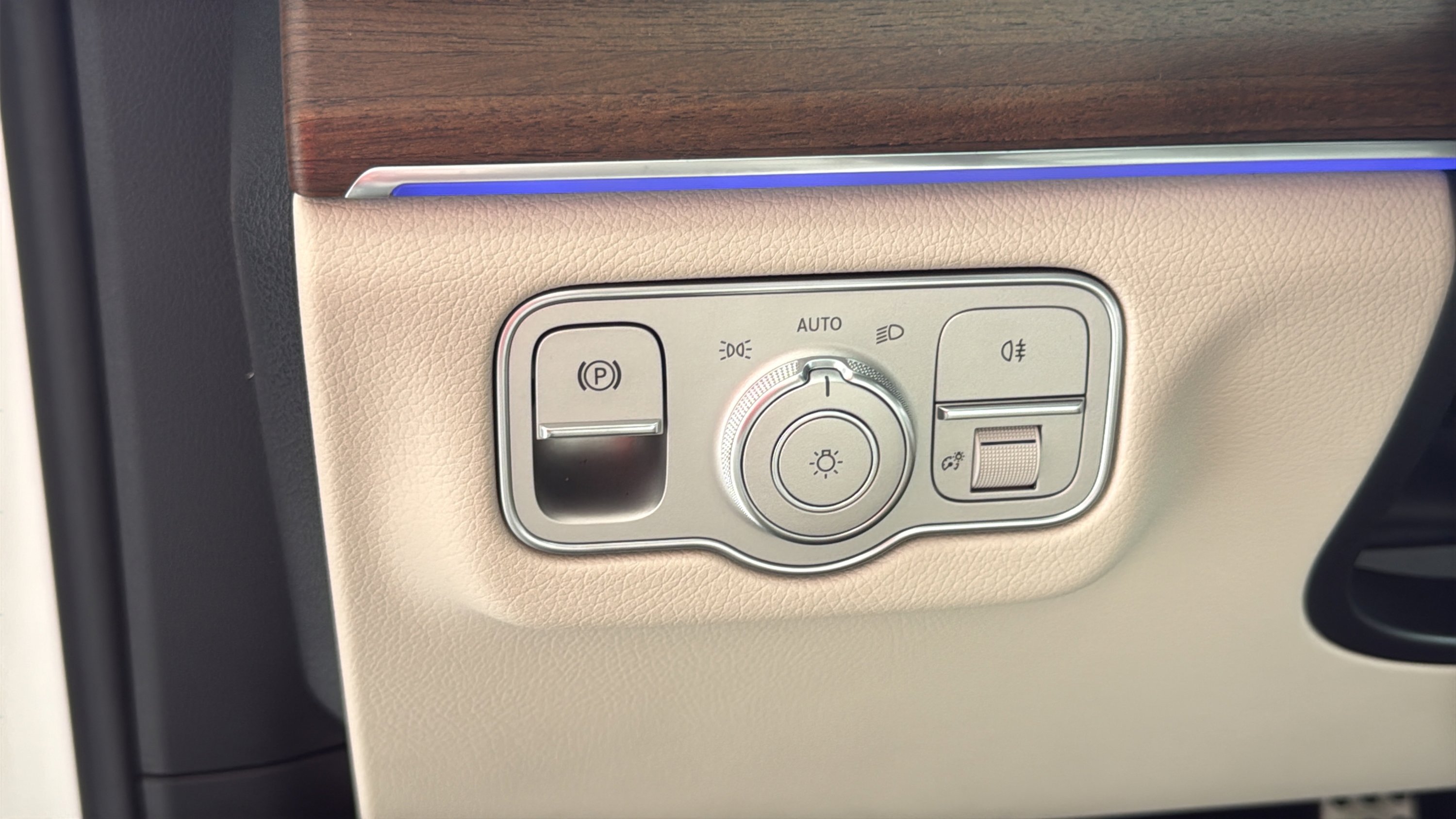 Certified Used 2026 Polar White Mercedes-Benz GLS 450 image 13