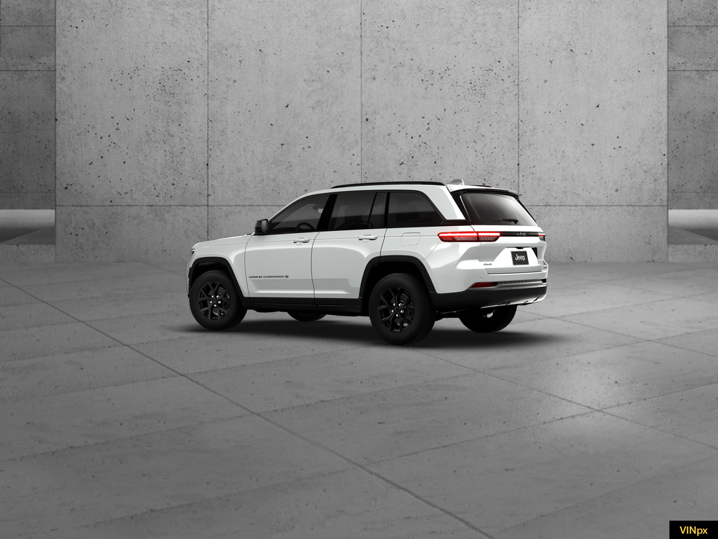 New 2026 Silver Zynith Exterior Paint Jeep Laredo Altitude image 3