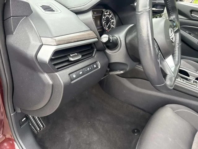 Used 2024  Nissan 2.5 SV image 23