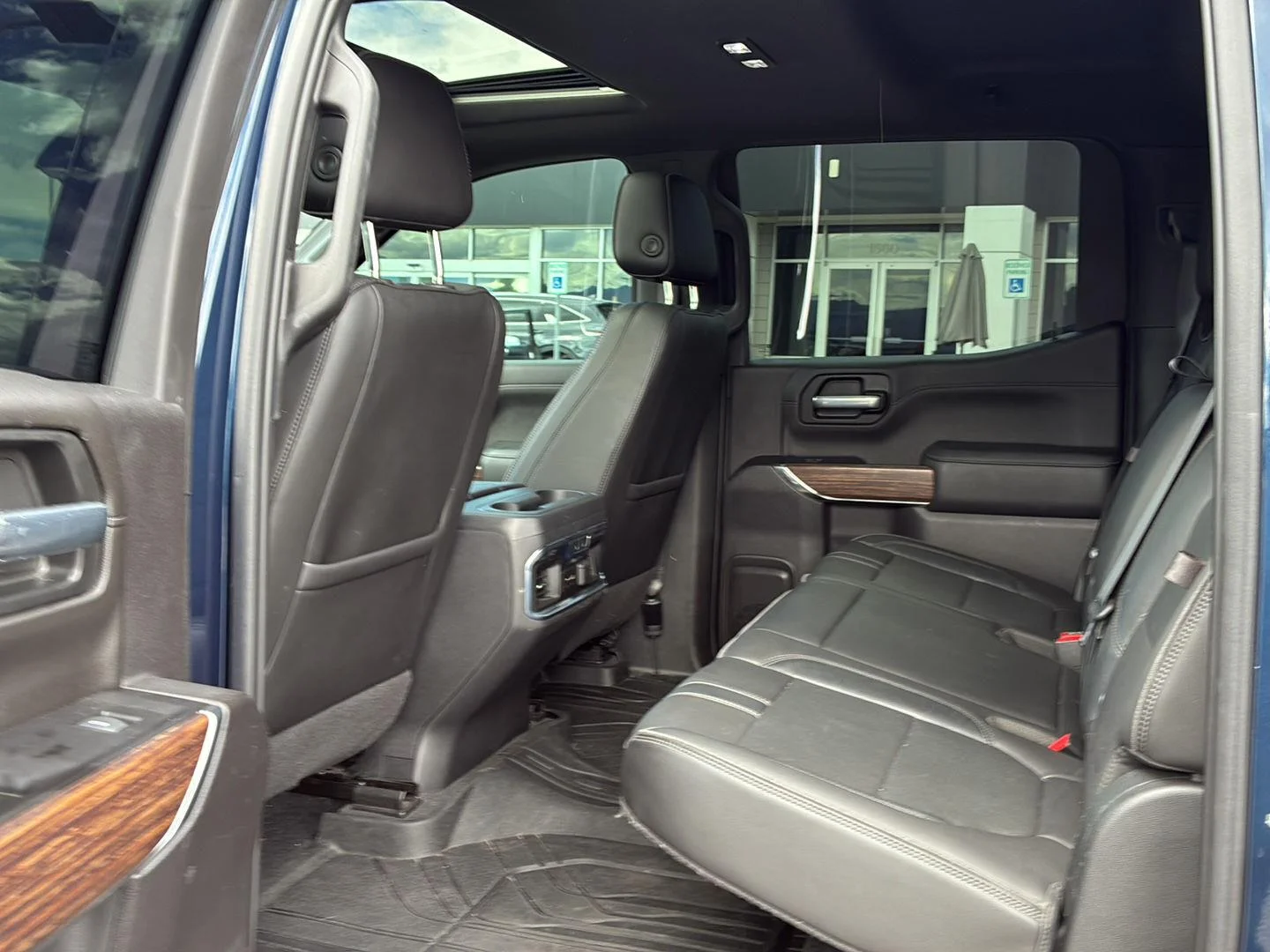 Used 2020 Northsky Blue Metallic Chevrolet High Country image 28